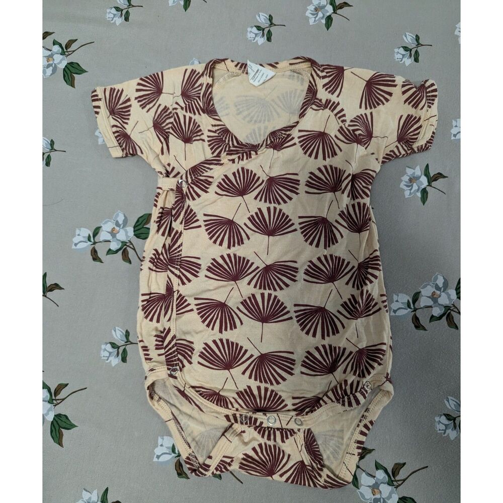 Kate Quinn Bamboo Fans Bodysuit size 12-18 Months